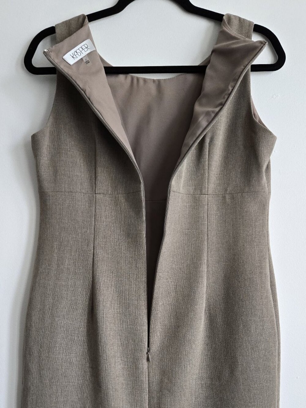 Kasper Taupe Sleeveless Sheath Dress | Size 6 - Picture 5 of 8